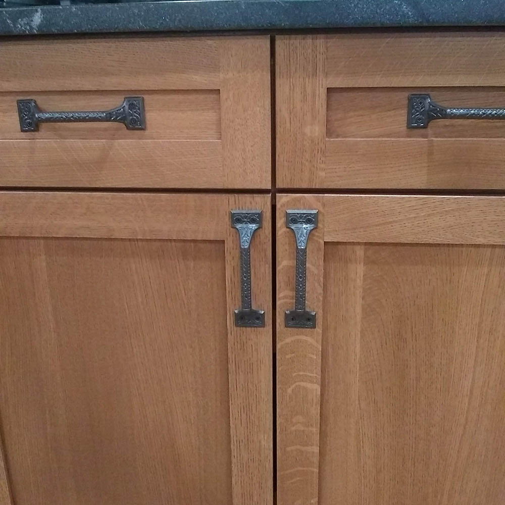 Kitchen with Victorian Pull